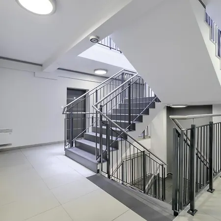Grafitowa Modern Apartmán *